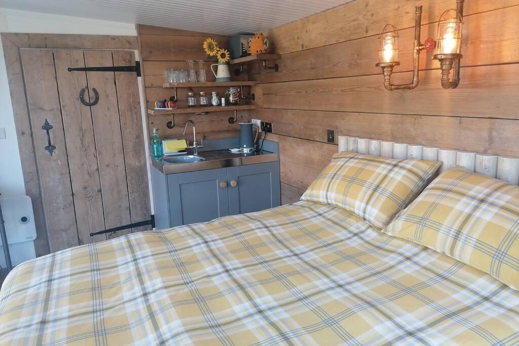 Crown Cabin Wiltshire Near Longleat And Bath Trowbridge Luaran gambar